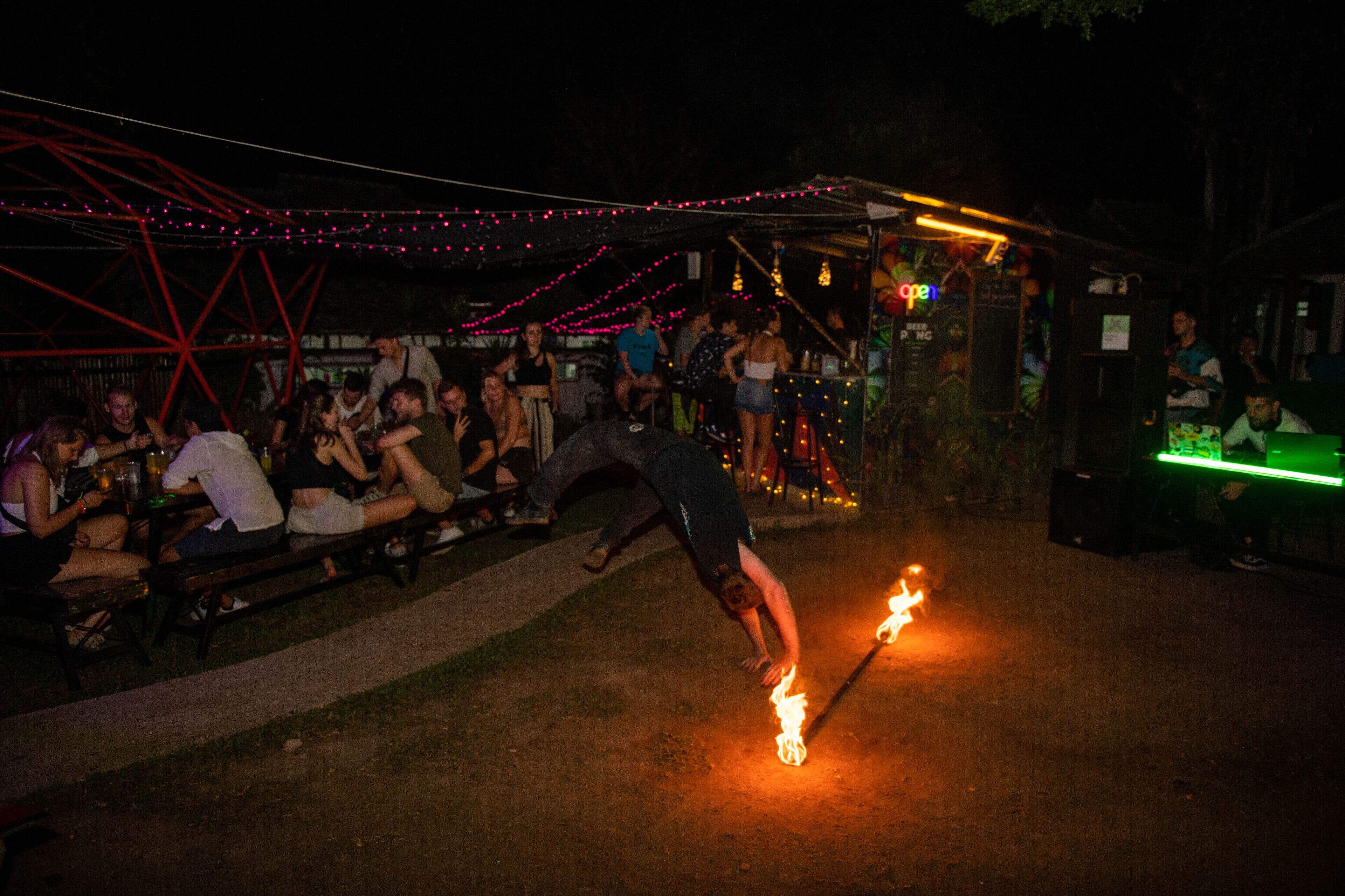 Mad Monkey Hostel Pai