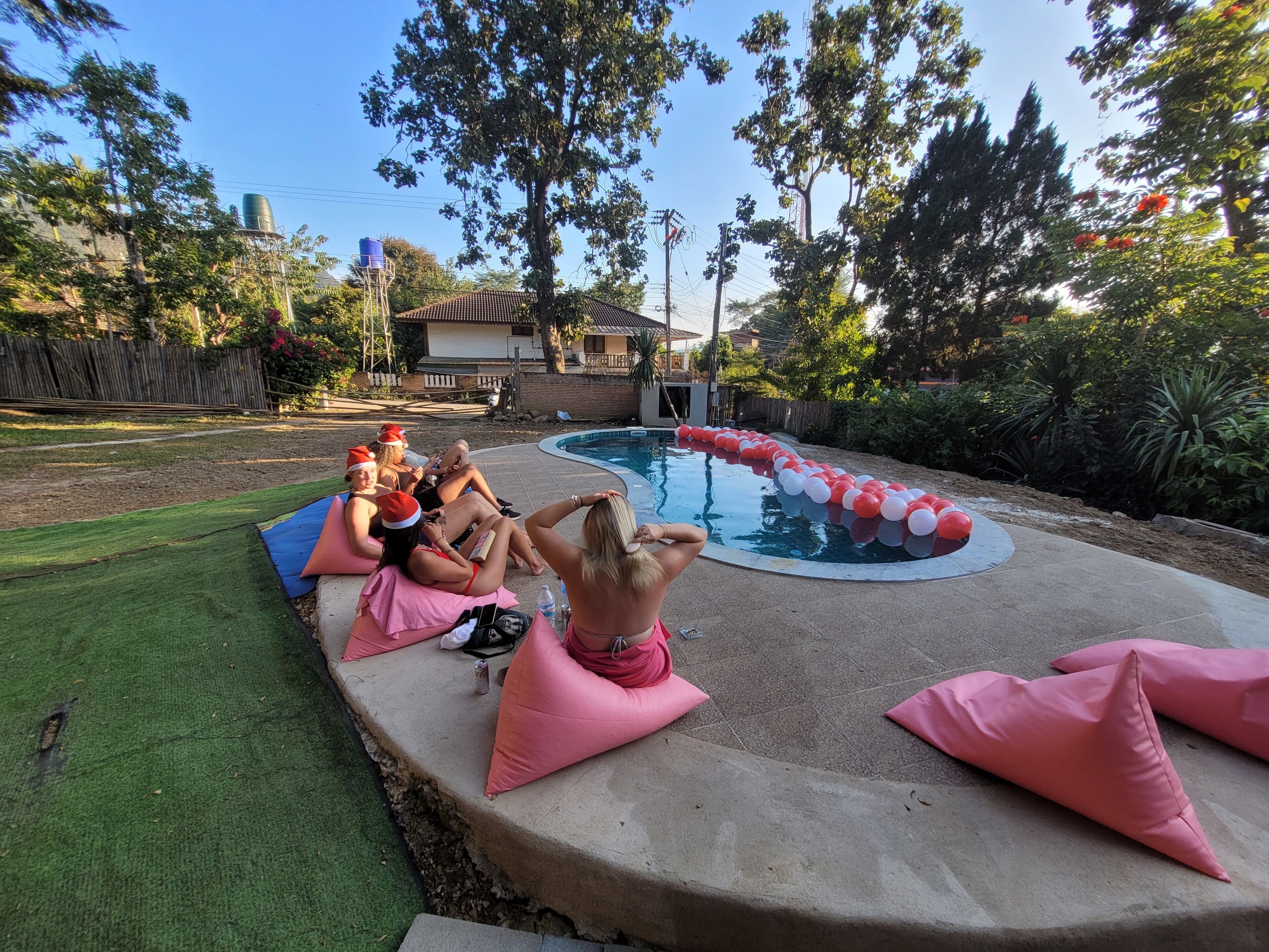 Mad Monkey Hostel Pai