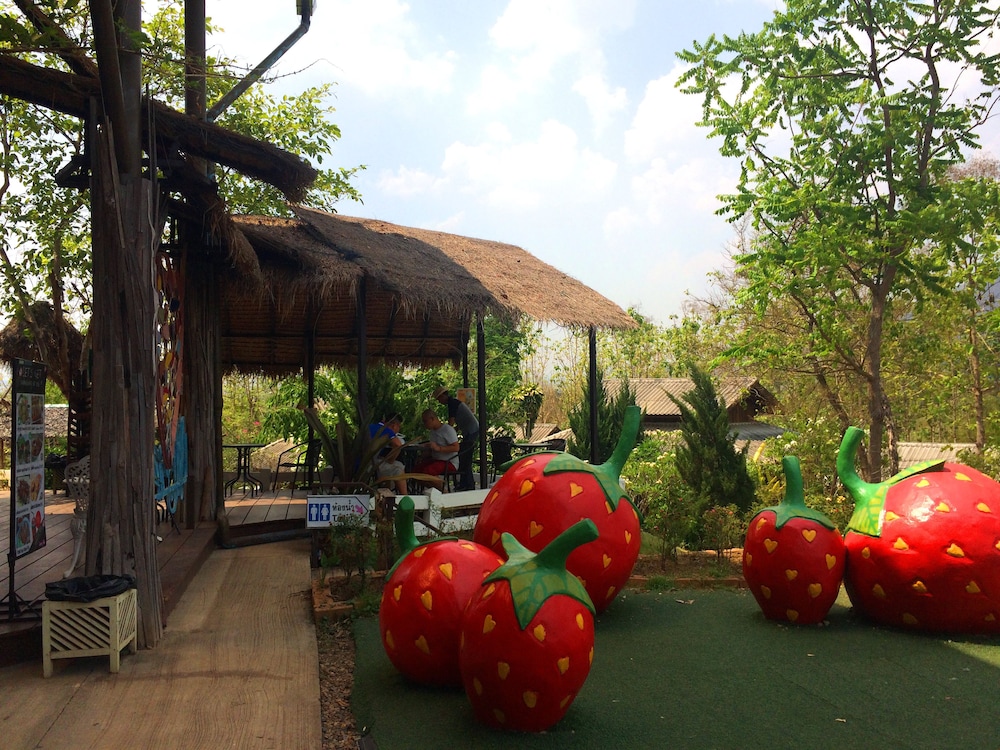 Montri Garden House