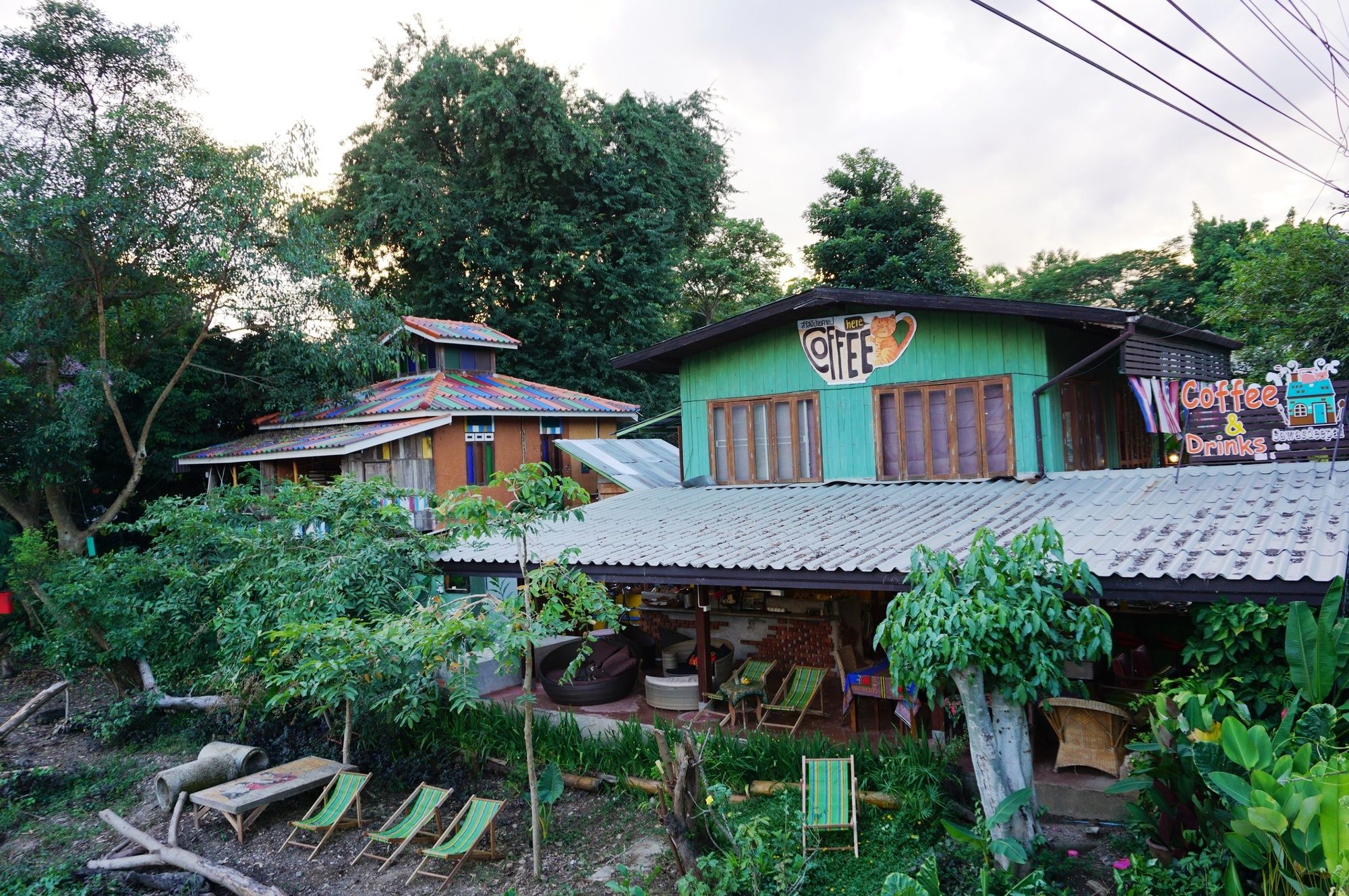Sawasdeepai River Resort