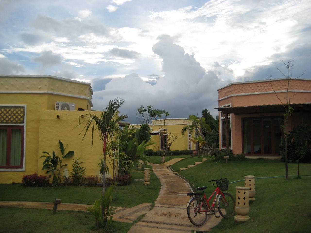 Maethaneedol Khao kor Resort