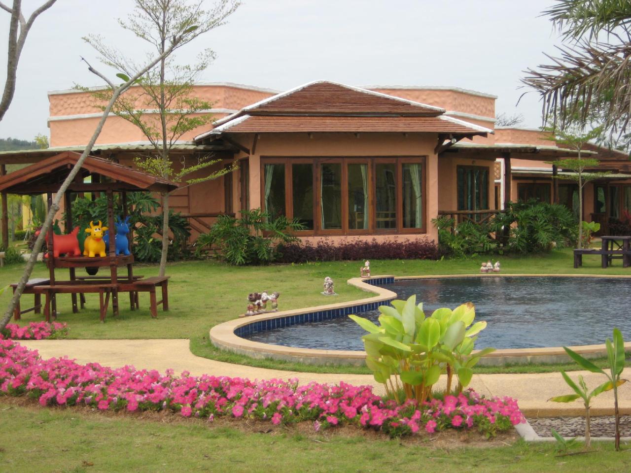 Maethaneedol Khao kor Resort