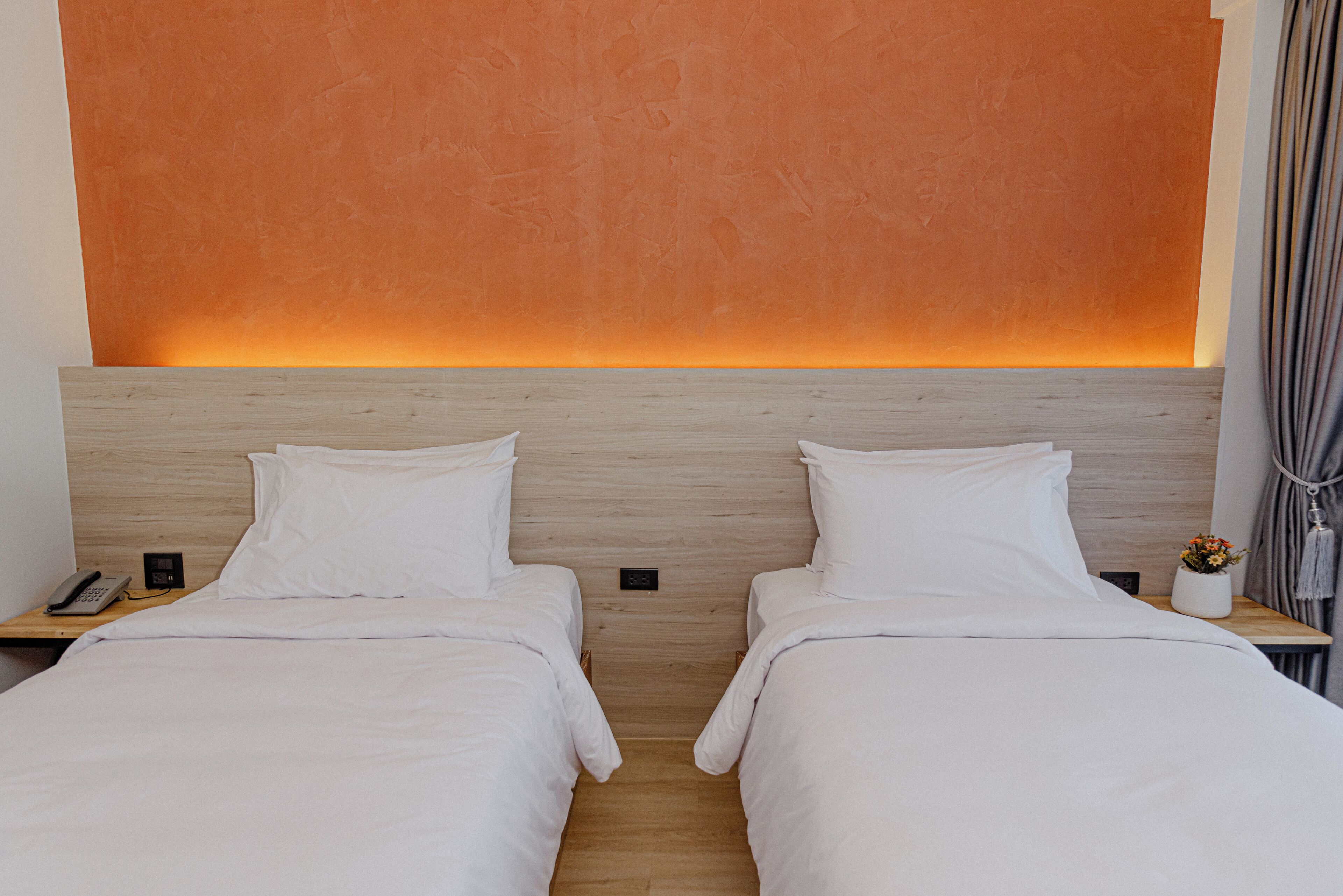 The Horizon Groove Hotel