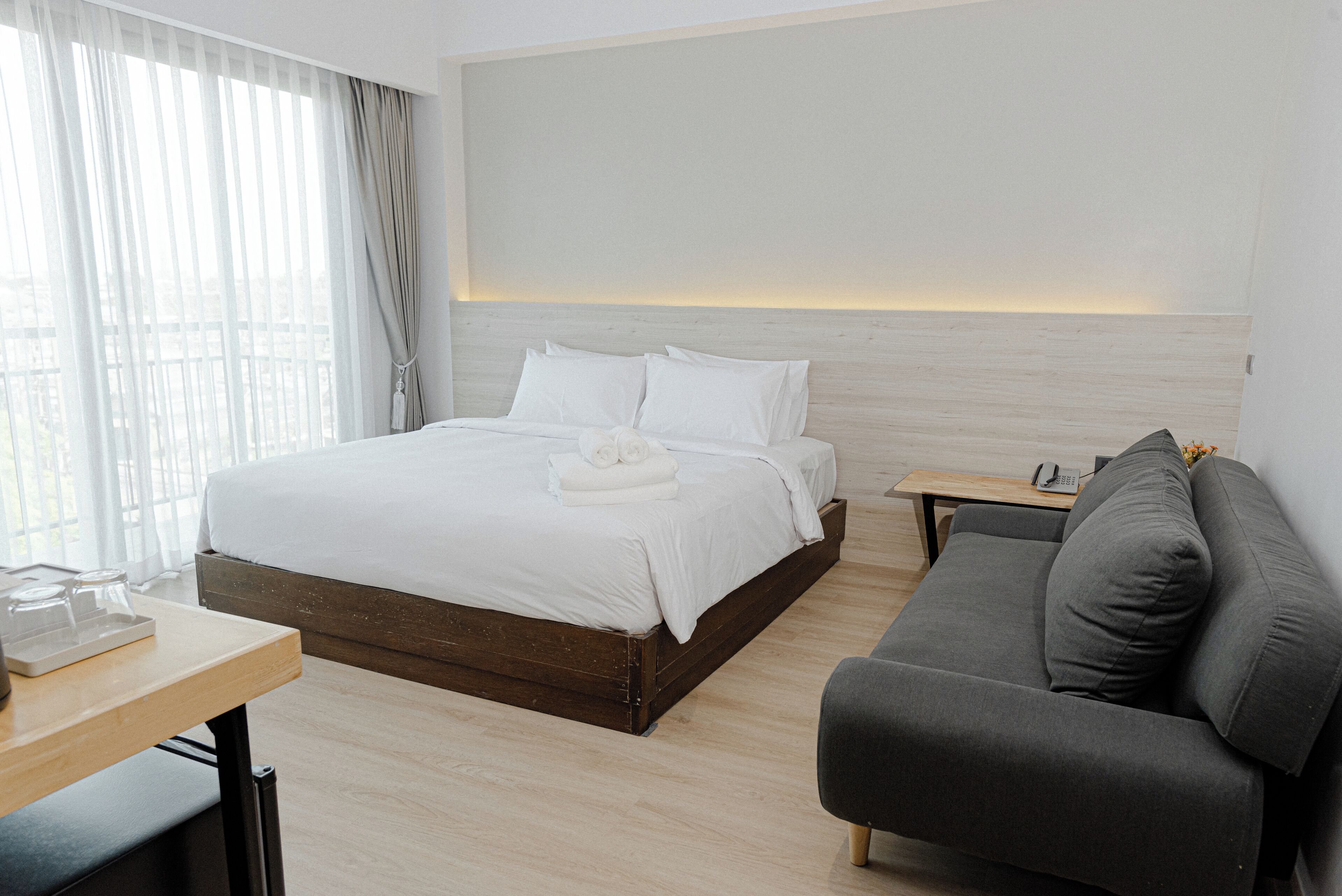 The Horizon Groove Hotel