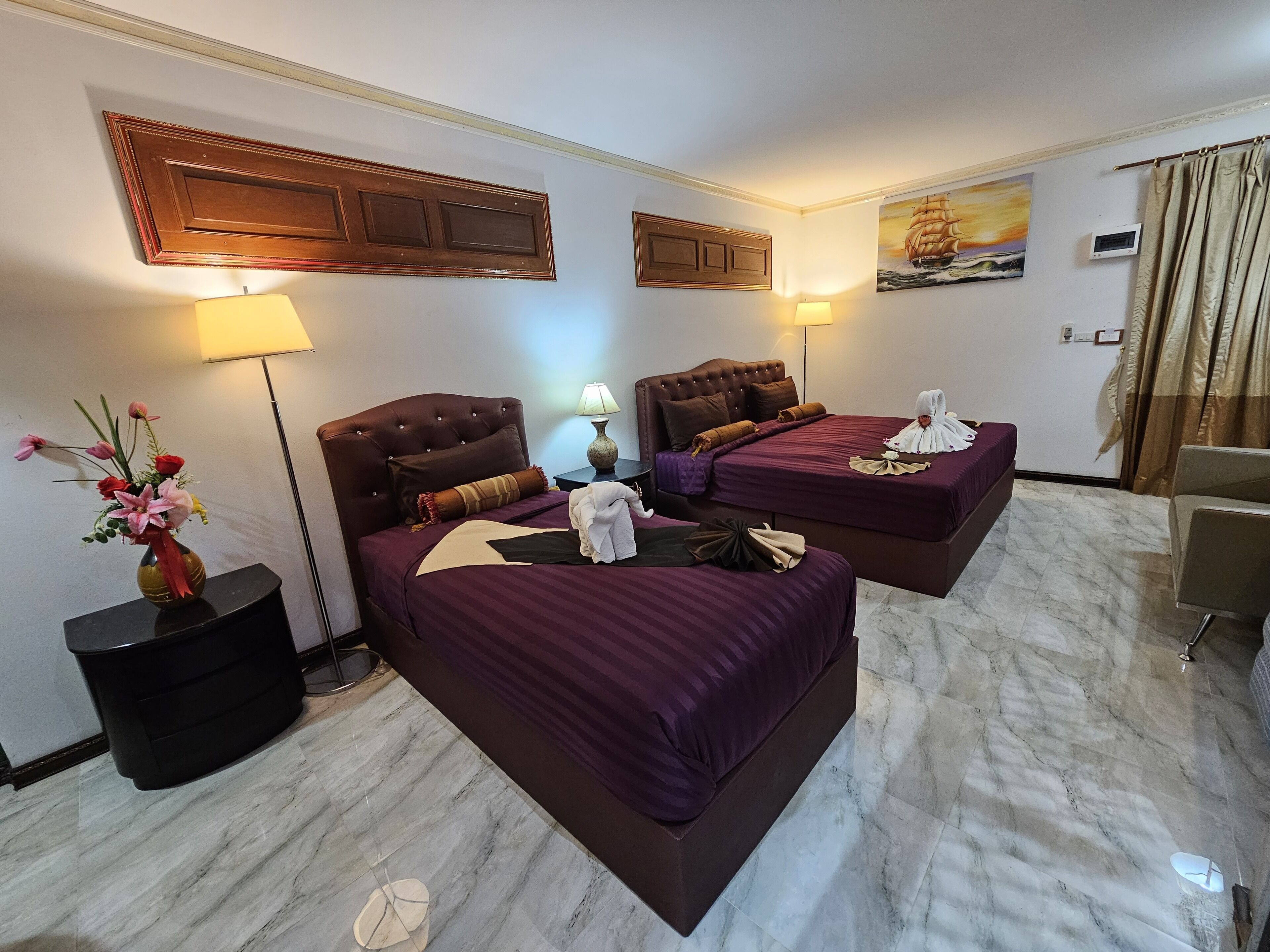 Chiangmai Lanna & Modern Loft Hotel