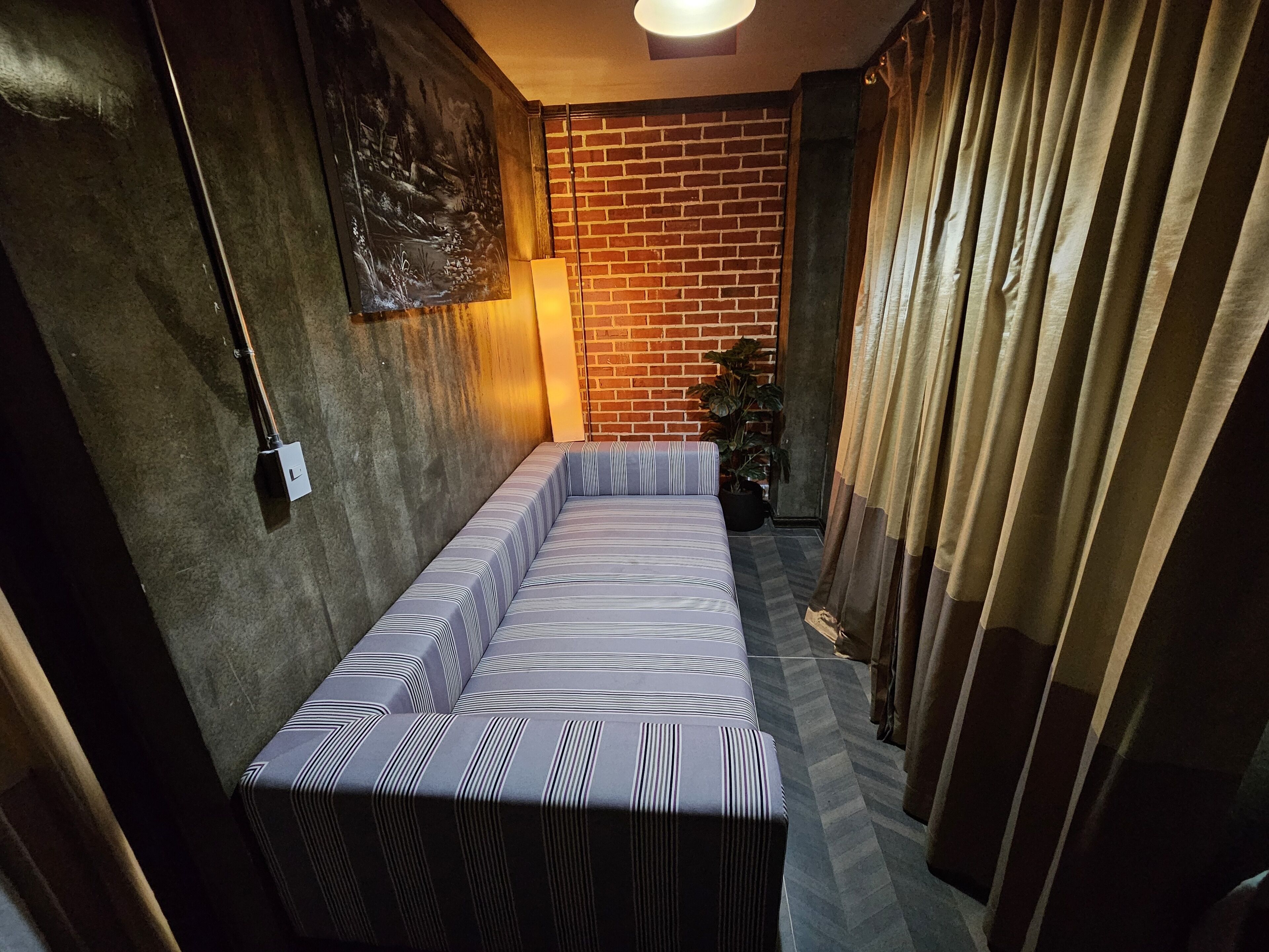 Chiangmai Lanna & Modern Loft Hotel