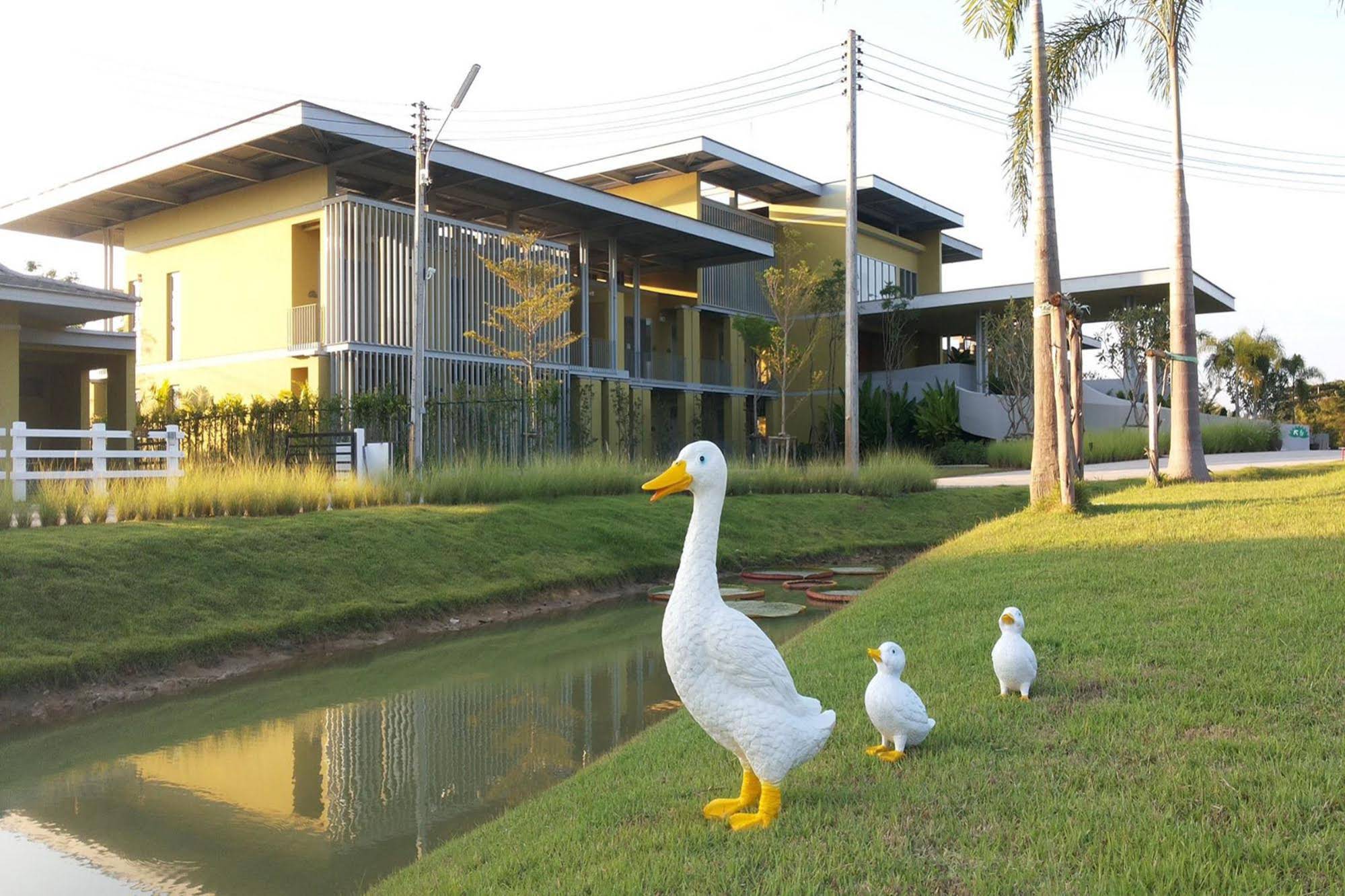 Villa Meesuk Residences