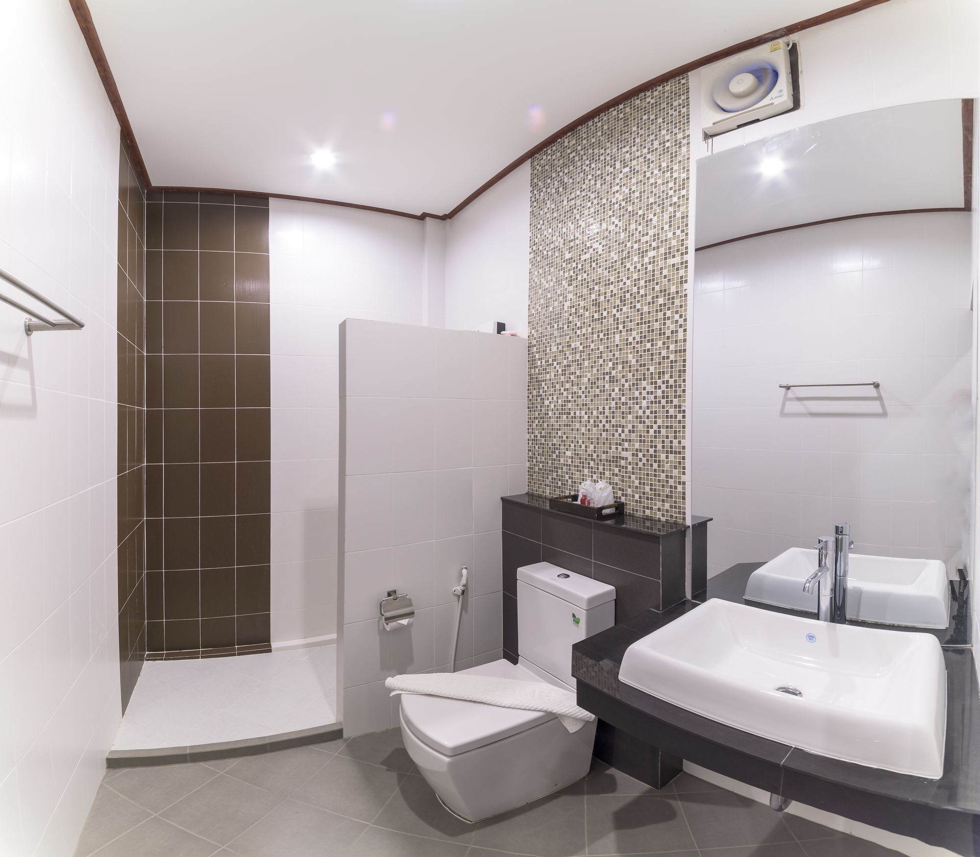Chanalai Resort & Hotel