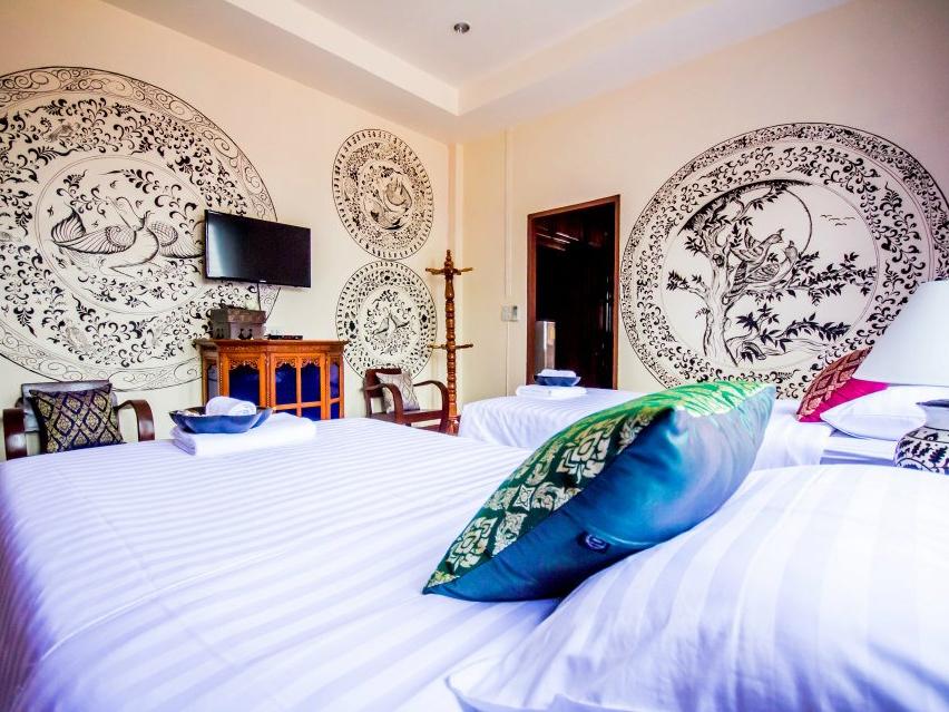 Wake Up at Muang Kao Boutique Hotel