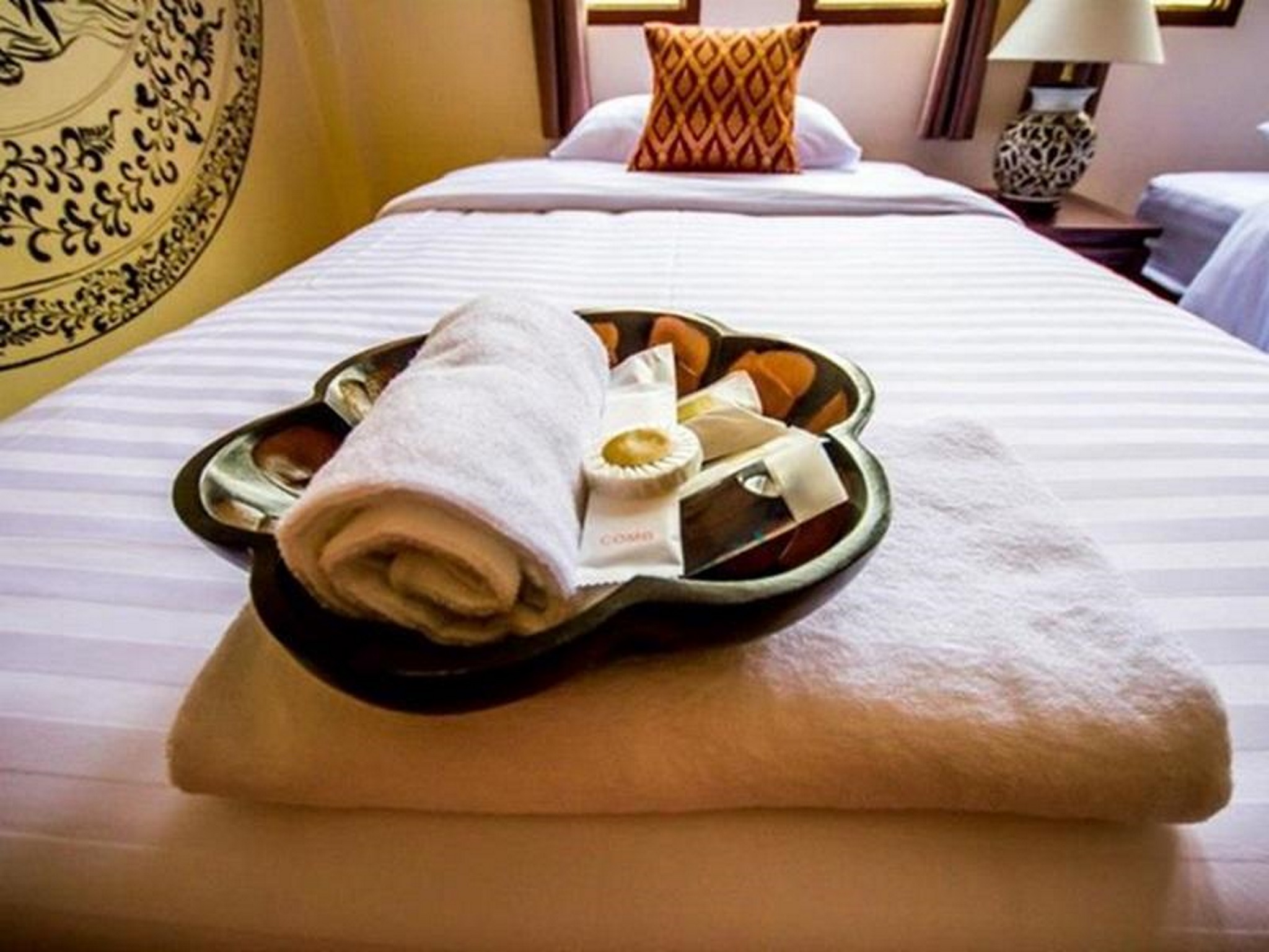 Wake Up at Muang Kao Boutique Hotel
