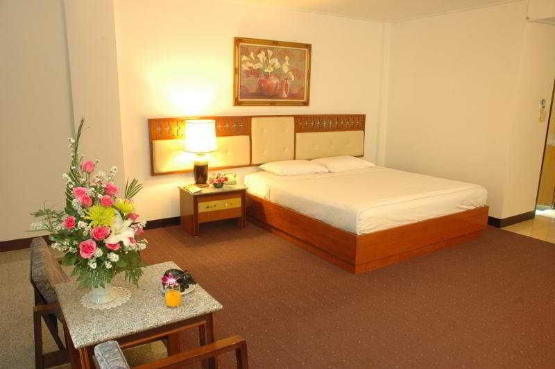 The Viang Tak Riverside Hotel