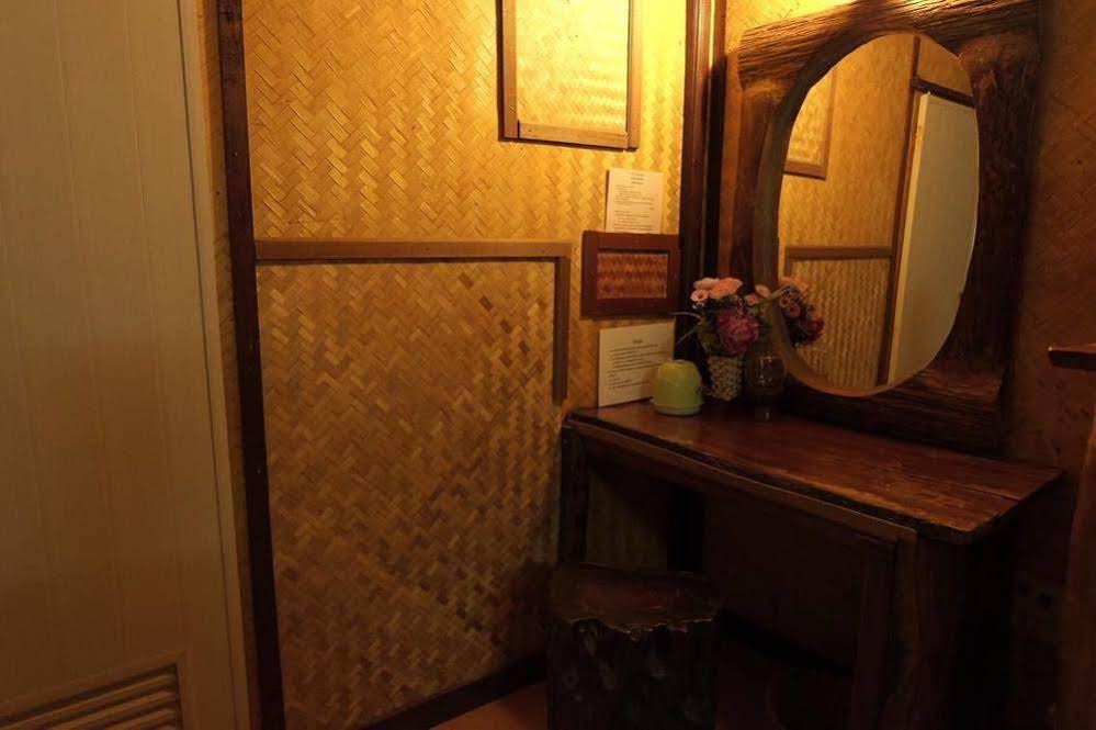 Khunmai Baansuan Resort