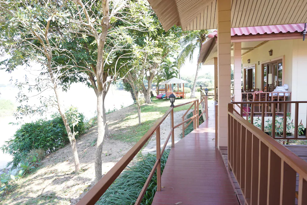 Uthai River Lake Resort