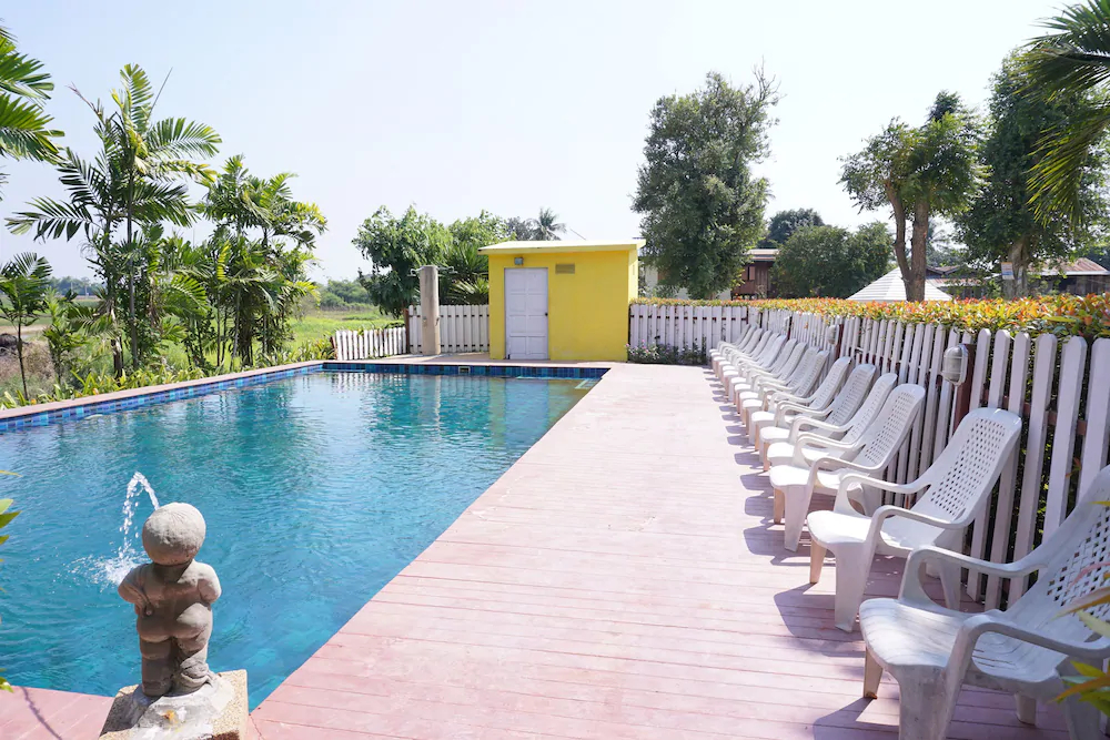 Uthai River Lake Resort