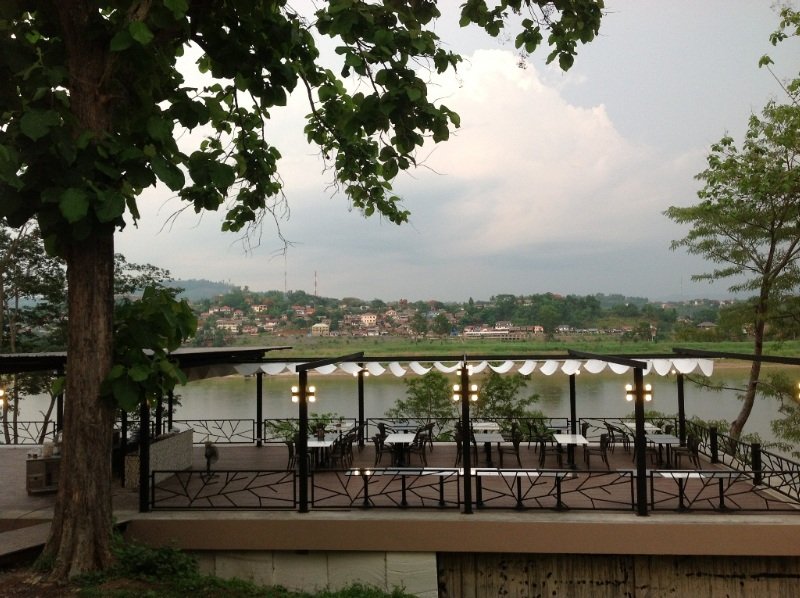 Chiangkhong Teak Garden Riverfront Hotel
