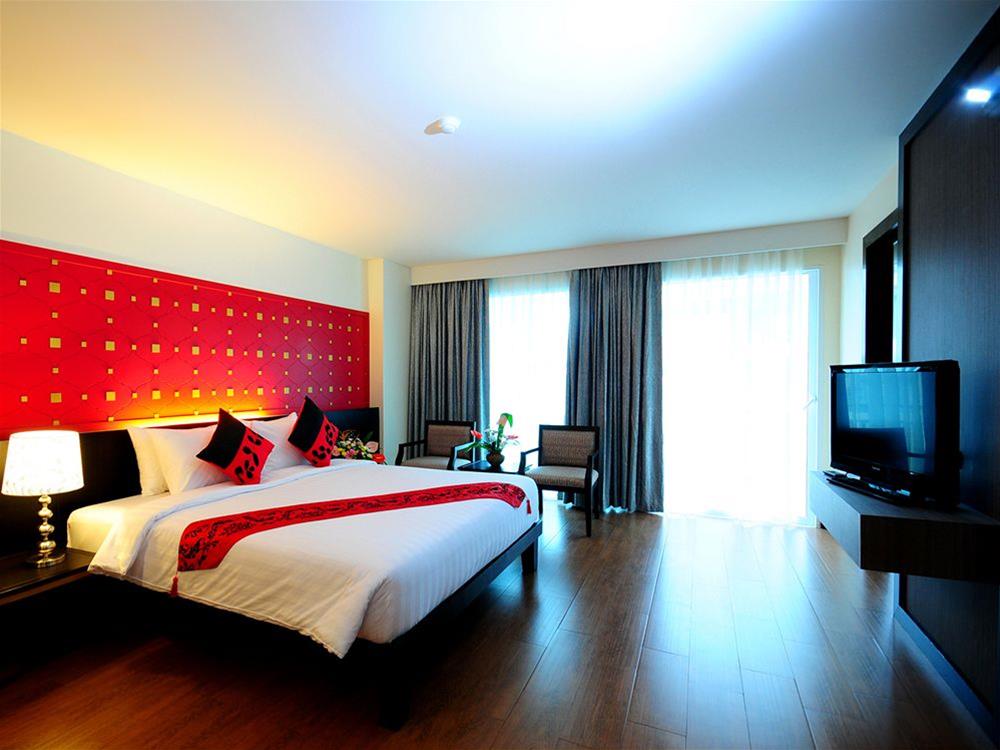 Crystal Palace Pattaya