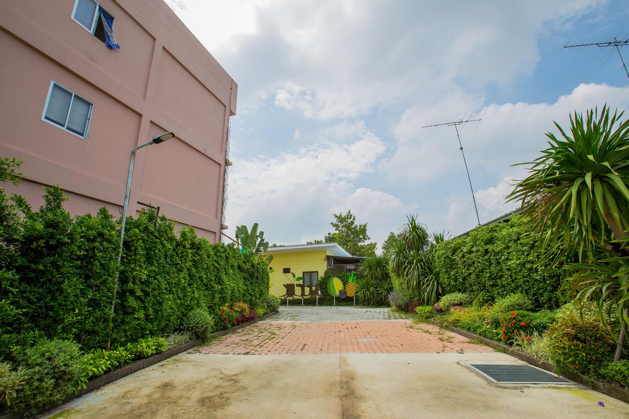 Fruit House