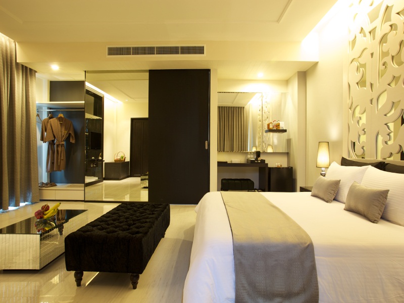 Long Beach Luxury Villas