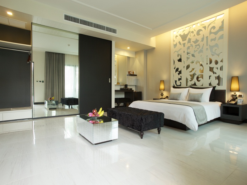 Long Beach Luxury Villas