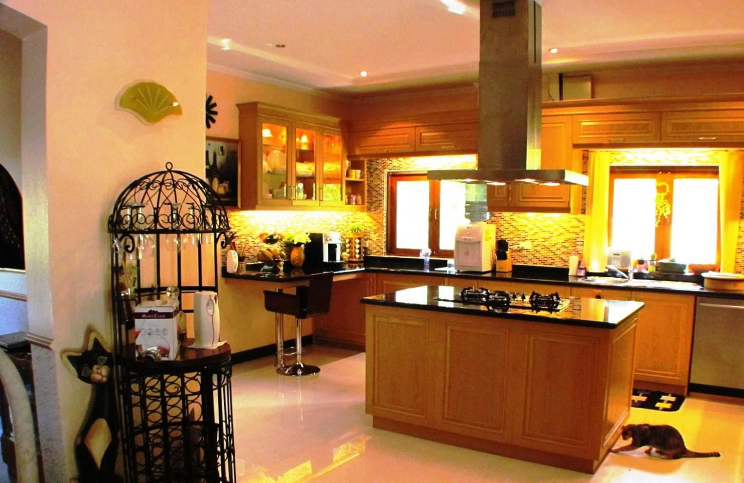 Luxury Holiday Villa Paradise