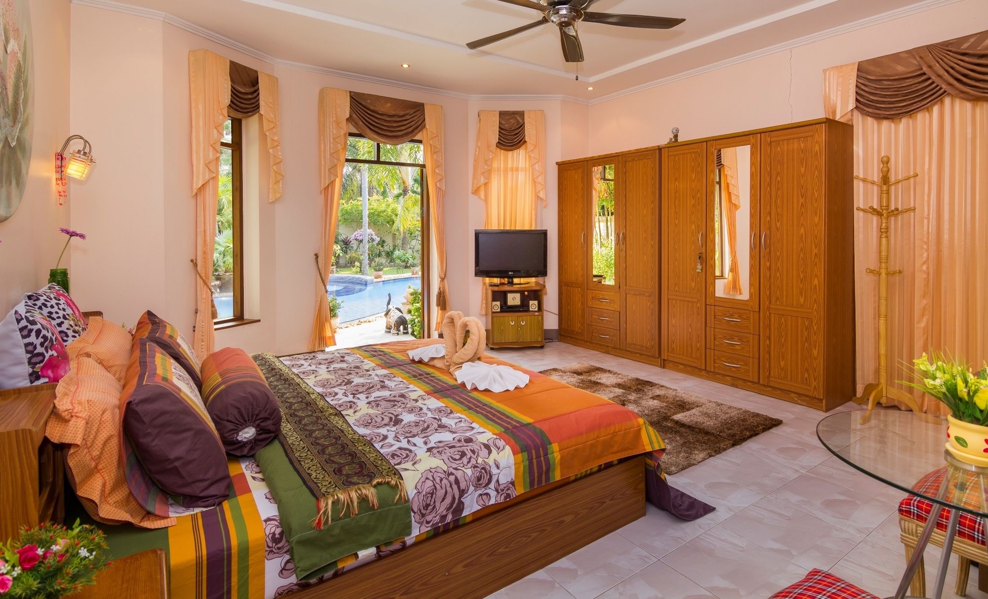 Luxury Holiday Villa Paradise
