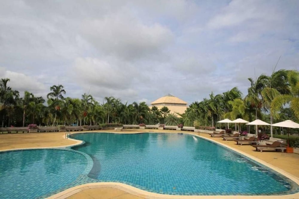 Pattaya YueHu Phoenix Deluxe Villa