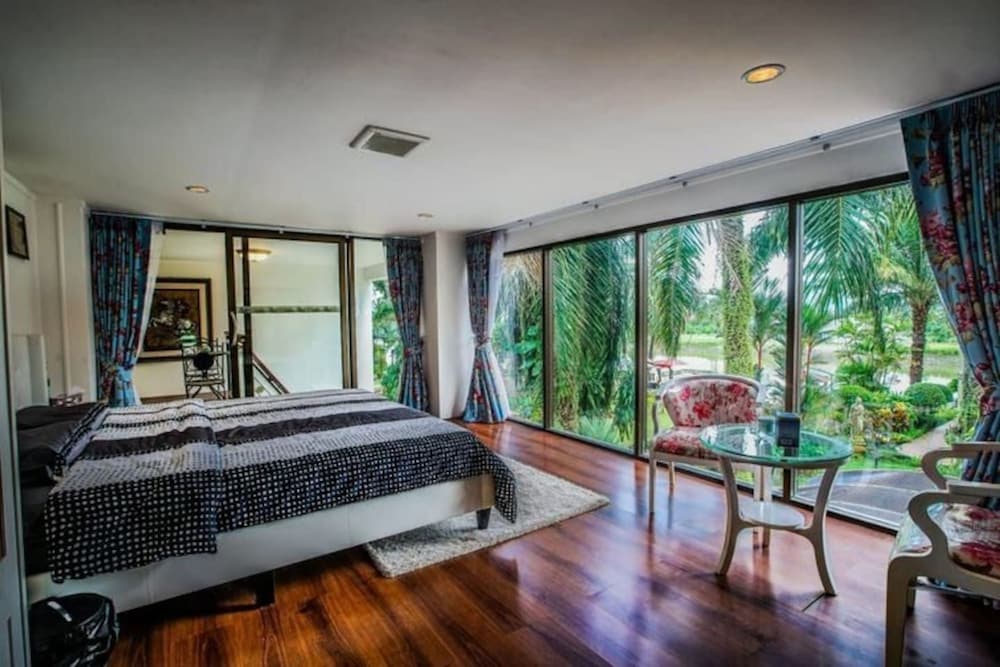 Pattaya YueHu Phoenix Deluxe Villa