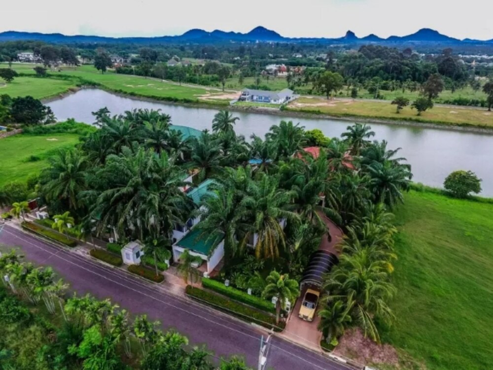 Pattaya YueHu Phoenix Deluxe Villa