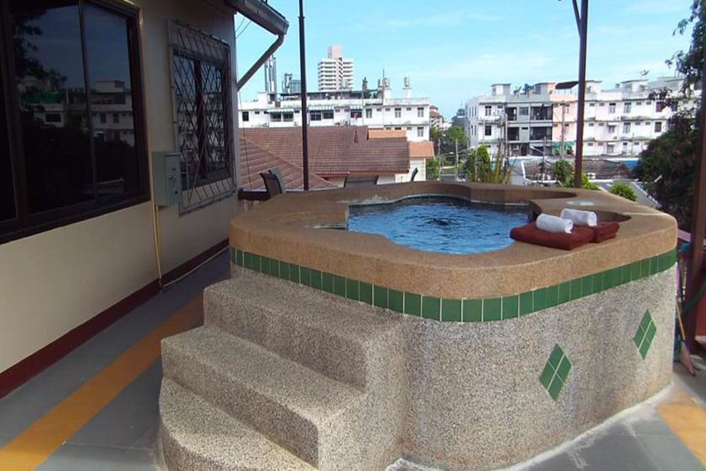A & M Villa Pattaya