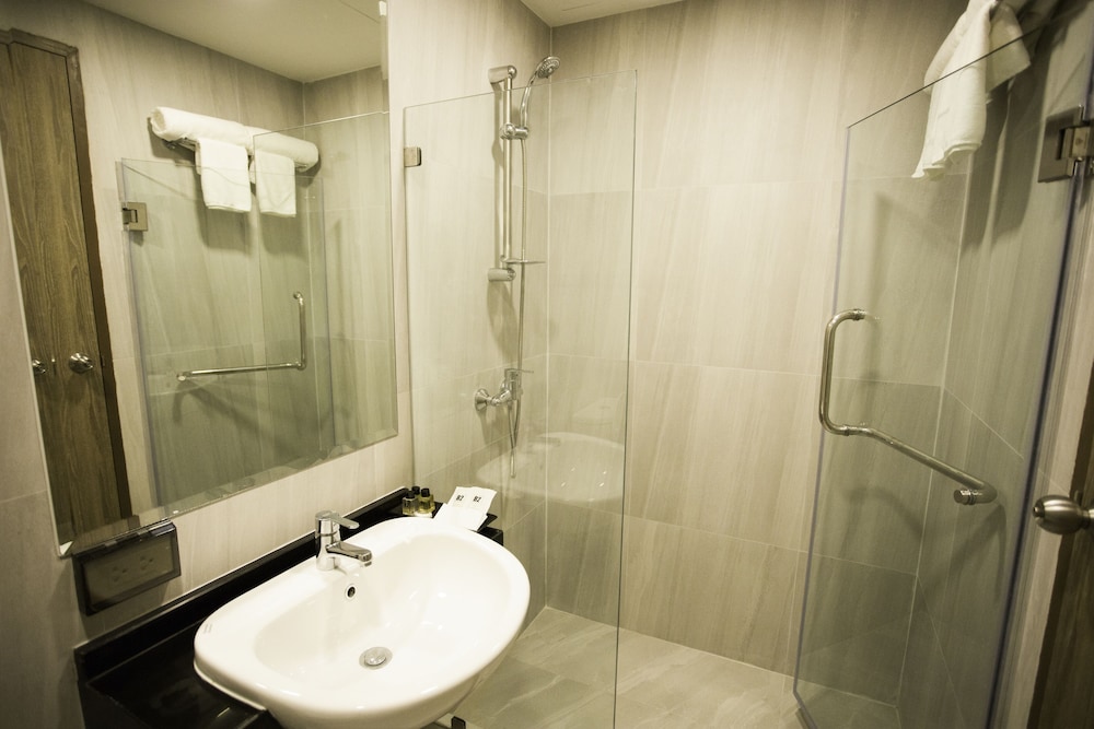 B2 Amata Nakorn Premier Hotel