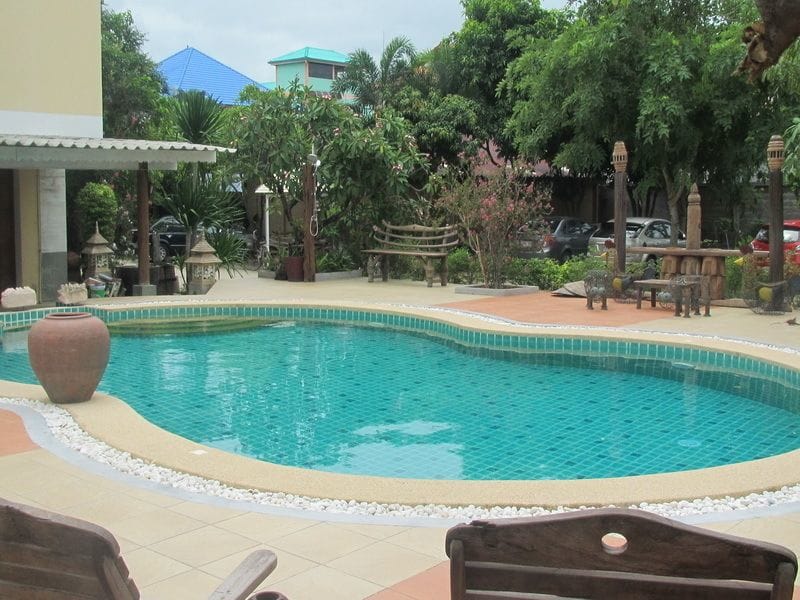 Baan Klang Noen