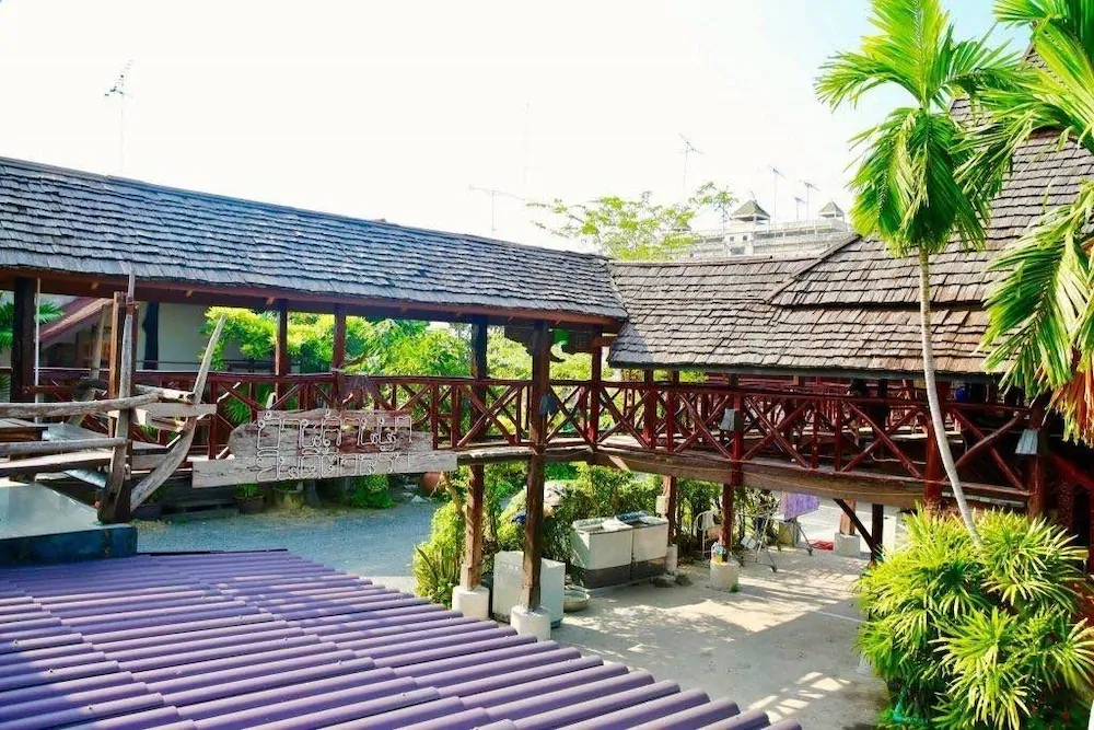 Baanlanna Resort