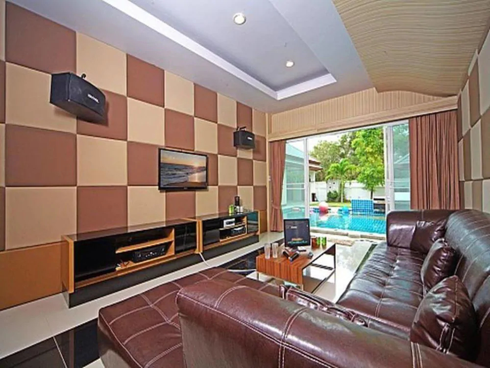 Baan Piamsuk Pool Villa By Pinky