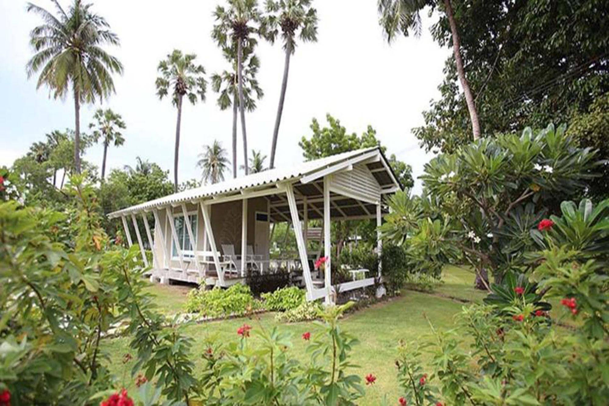 Bangsaen Heritage Hotel