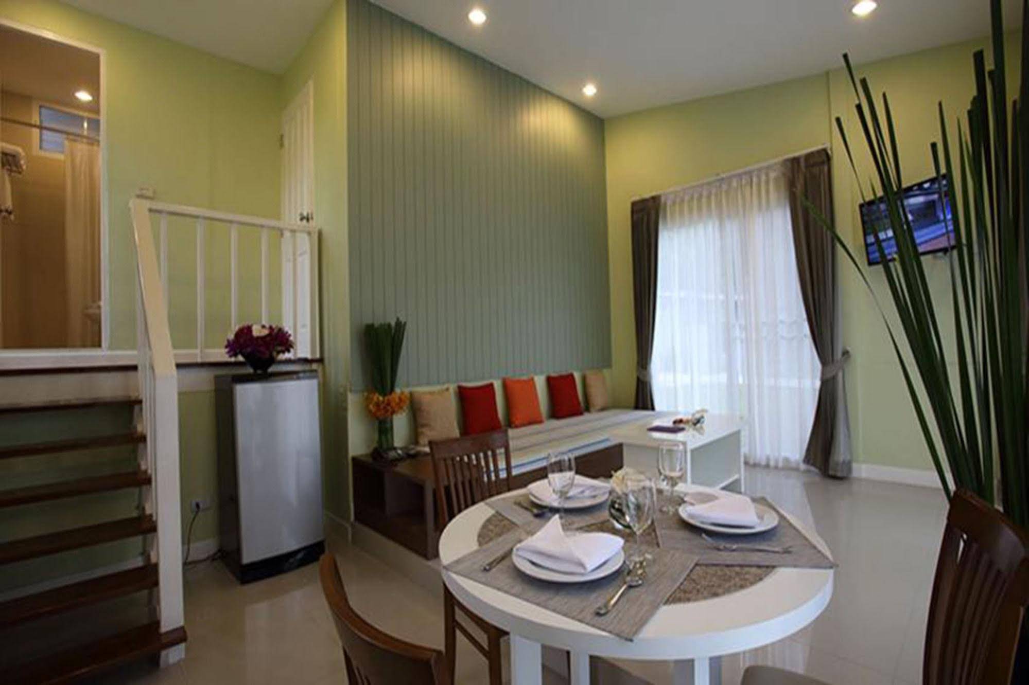 Bangsaen Heritage Hotel