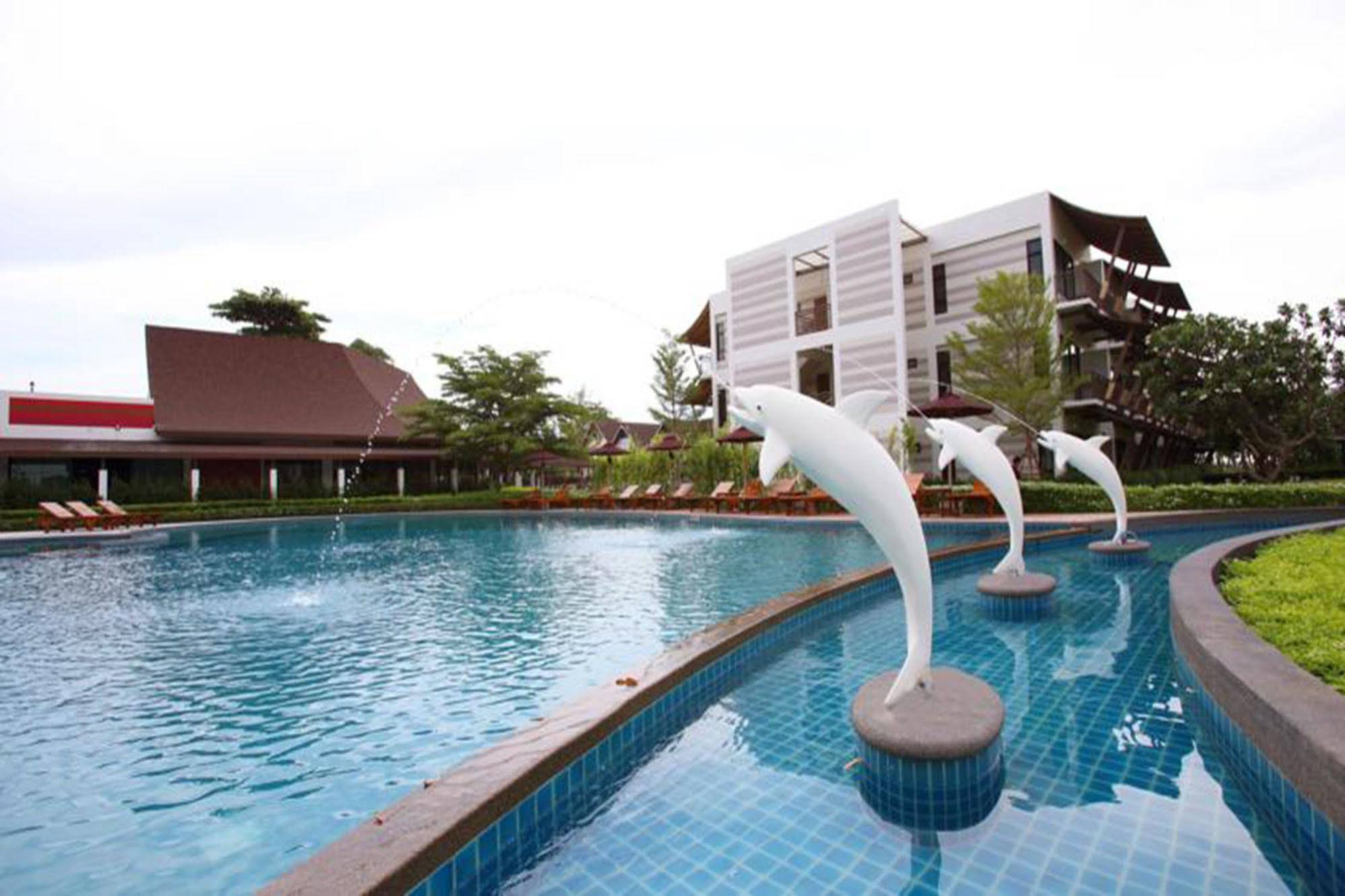 Bangsaen Heritage Hotel