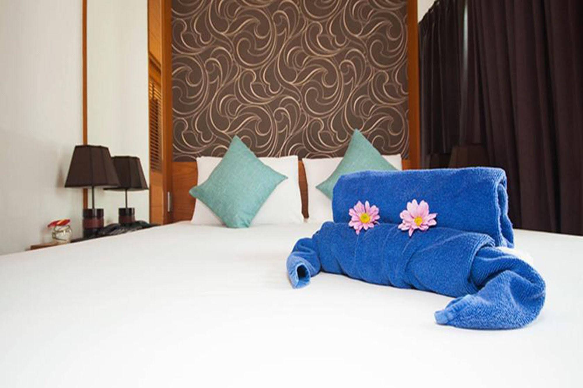 Bangsaen Heritage Hotel