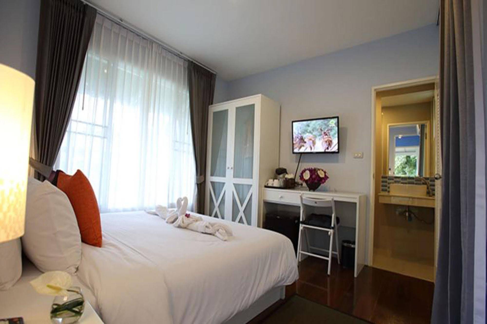 Bangsaen Heritage Hotel
