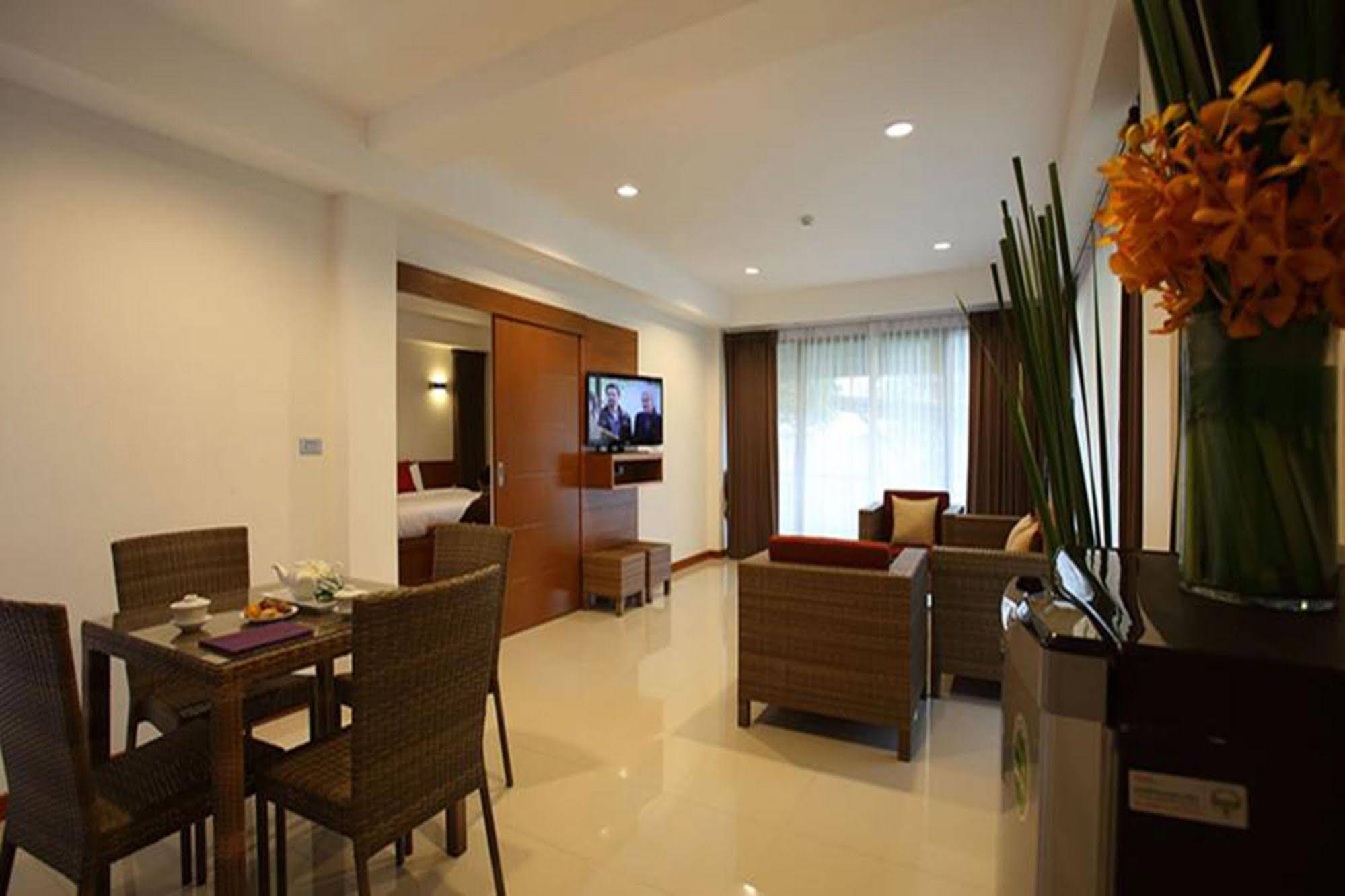 Bangsaen Heritage Hotel