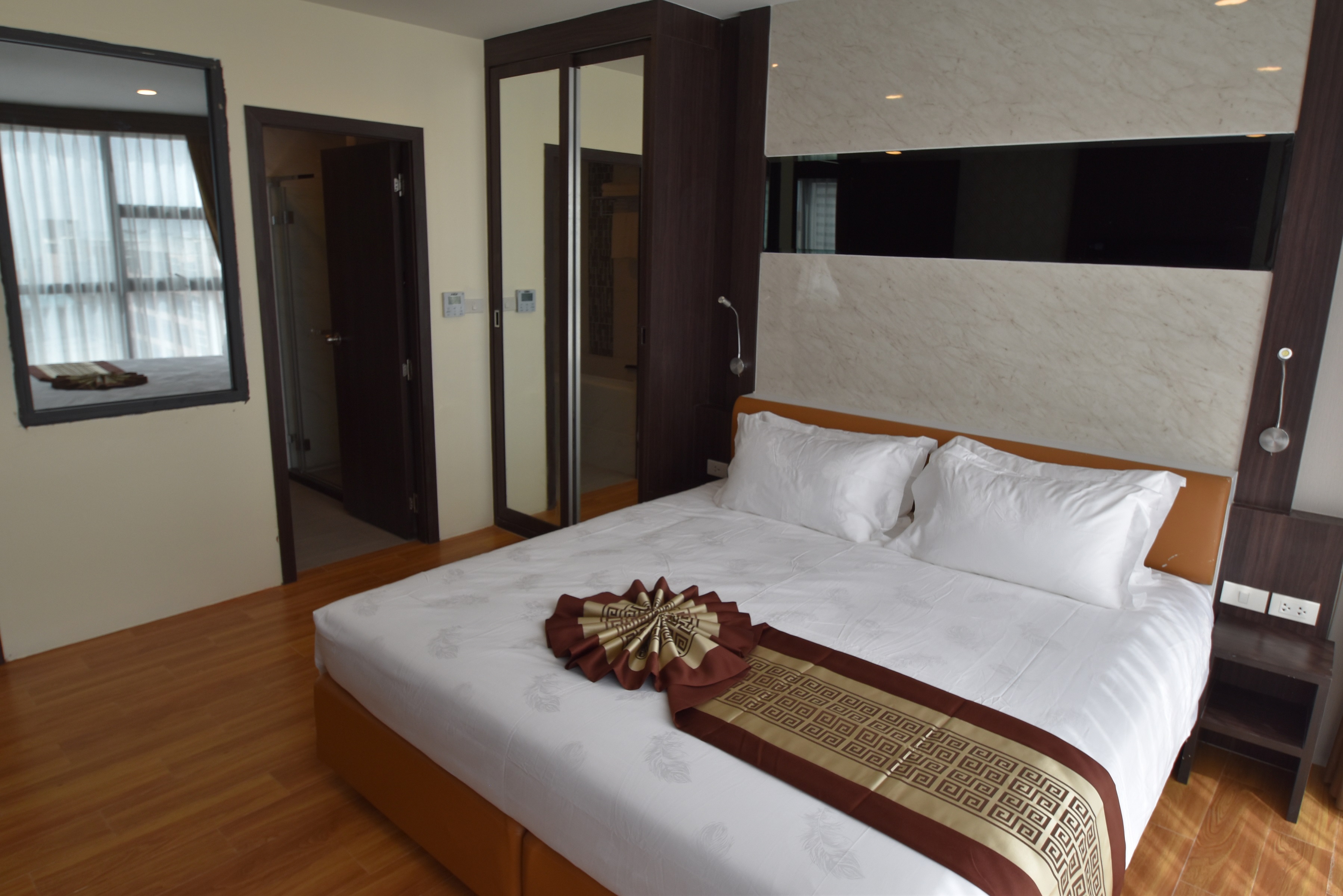 Golden Jomtien Beach Hotel