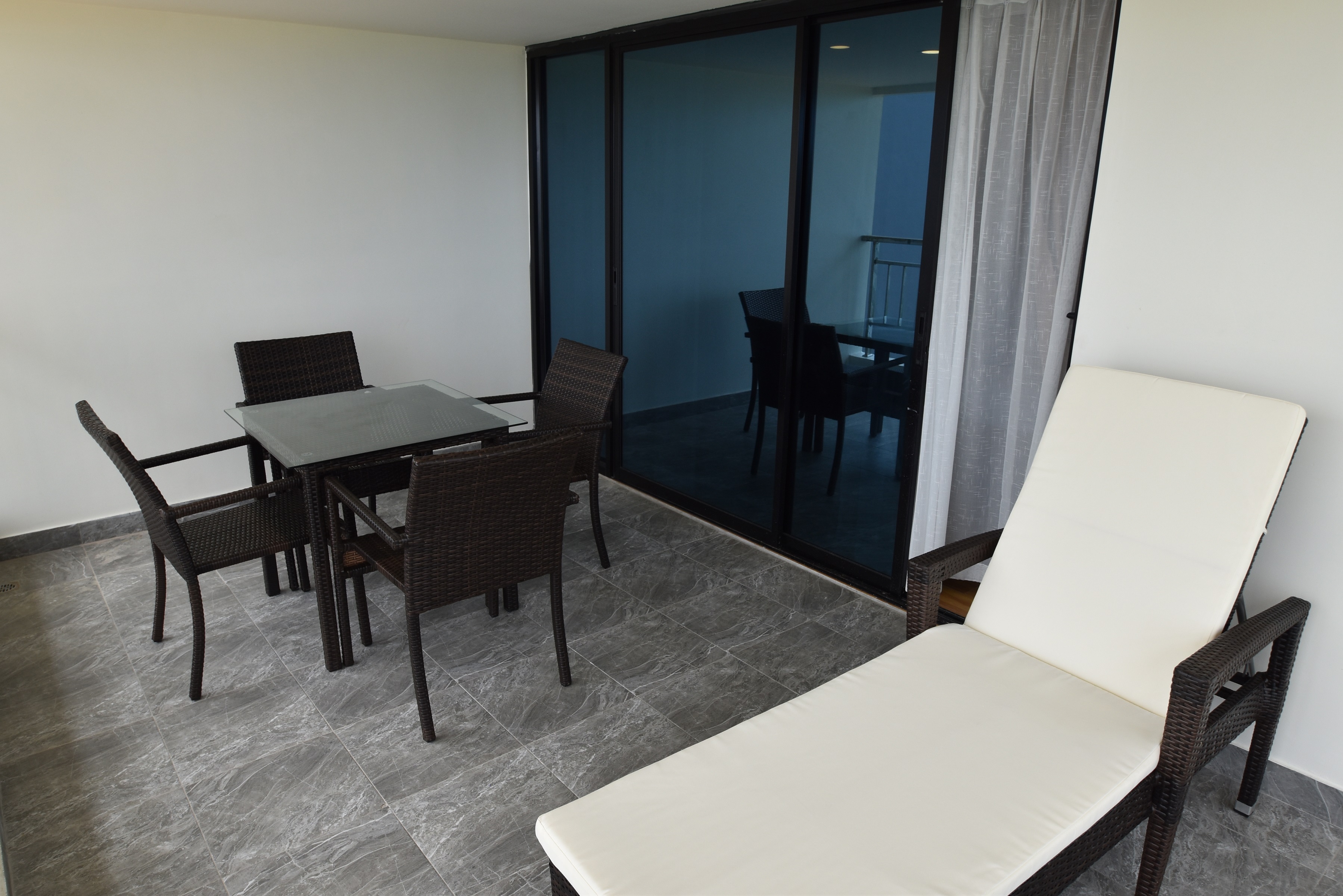 Golden Jomtien Beach Hotel