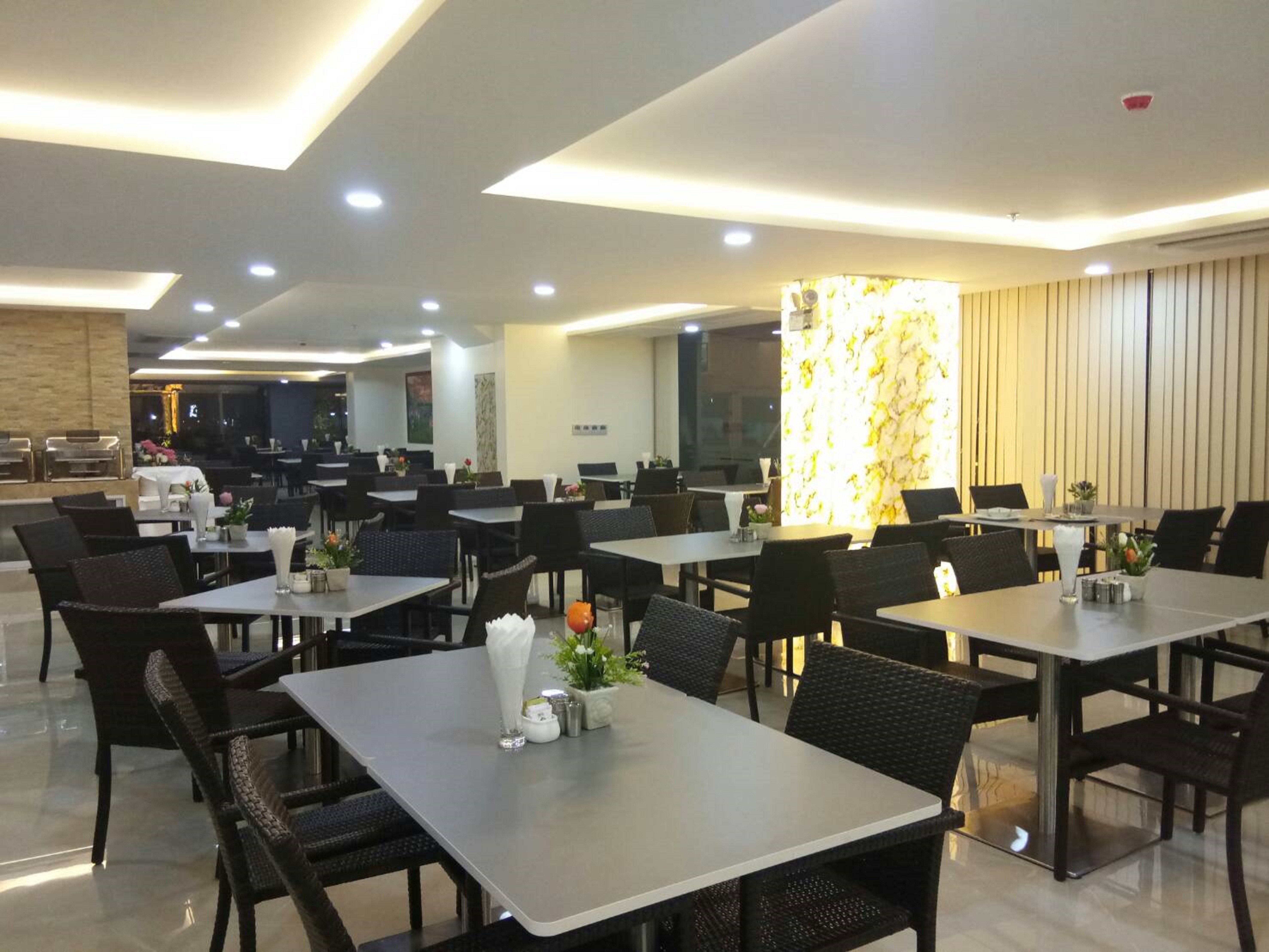 Golden Jomtien Beach Hotel