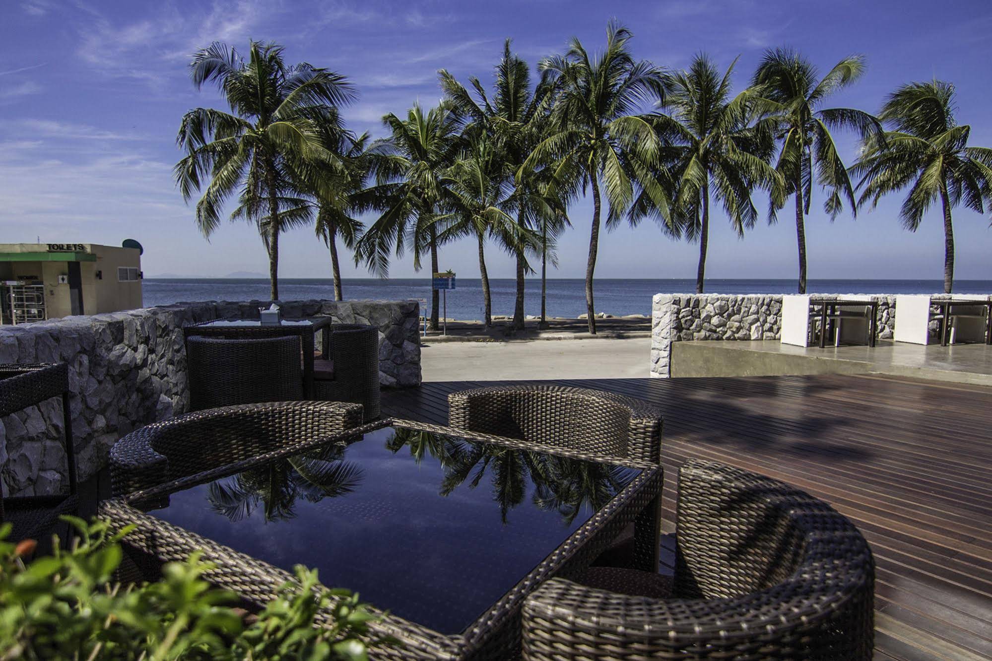 Kalm Bangsaen Hotel
