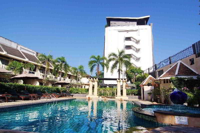 Lantana Pattaya Hotel & Resort