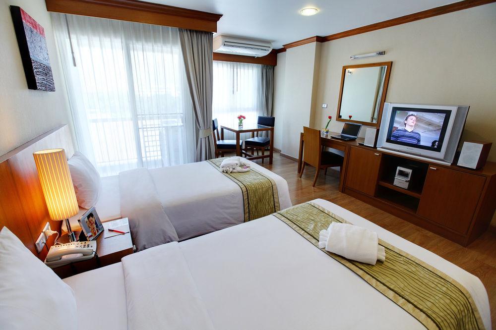Pacific Park Hotel & Residence & Place