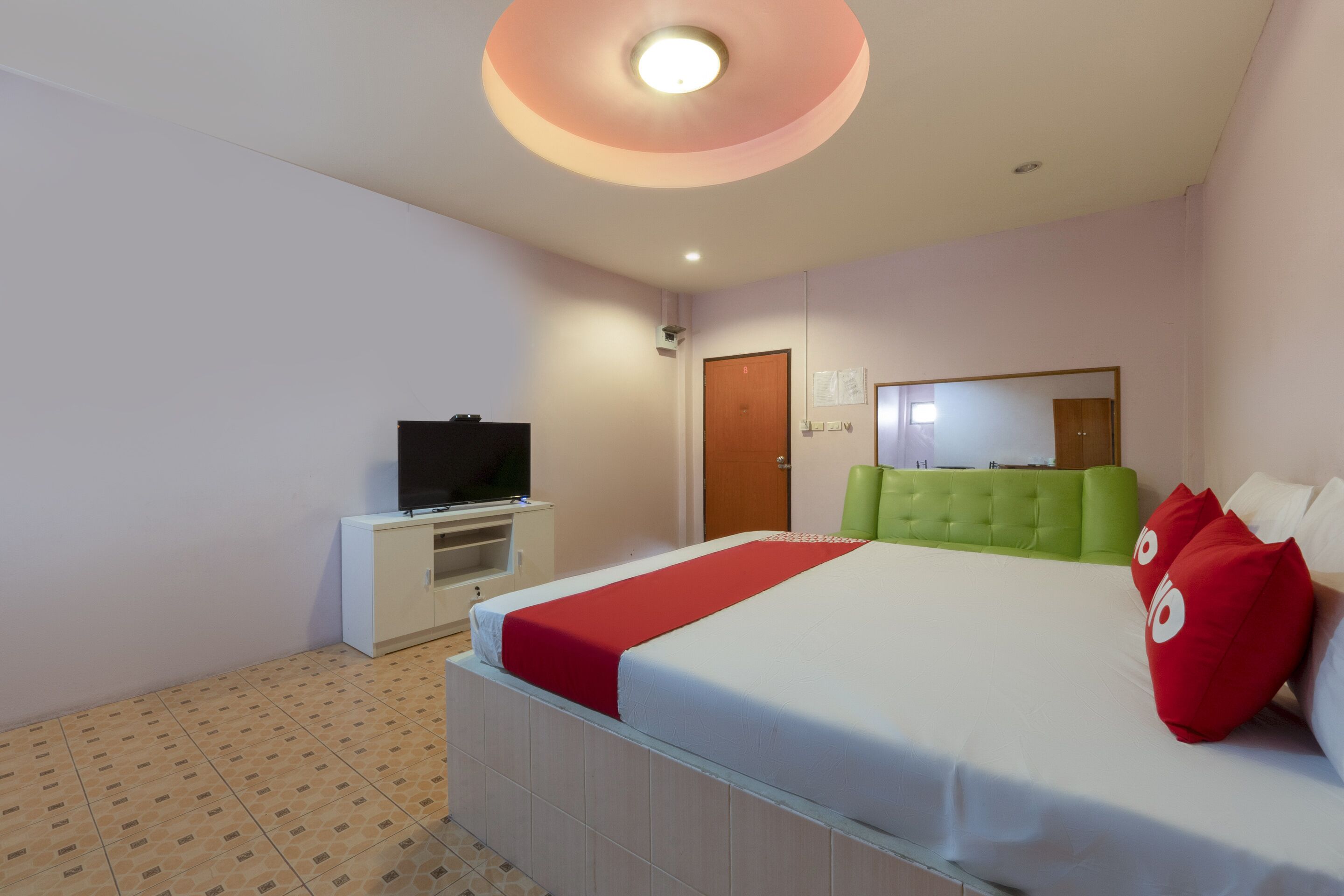 Paradise Resort by OYO Rooms
