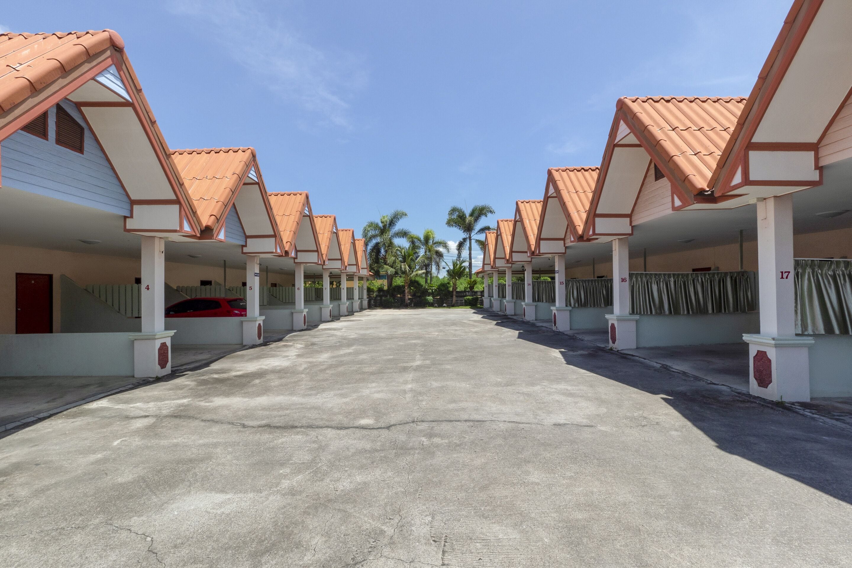 Paradise Resort by OYO Rooms