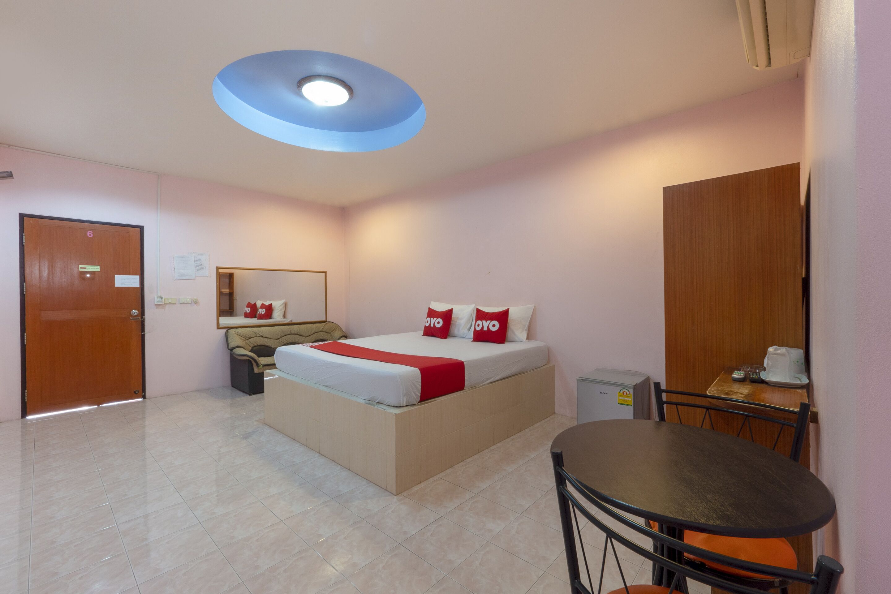 Paradise Resort by OYO Rooms