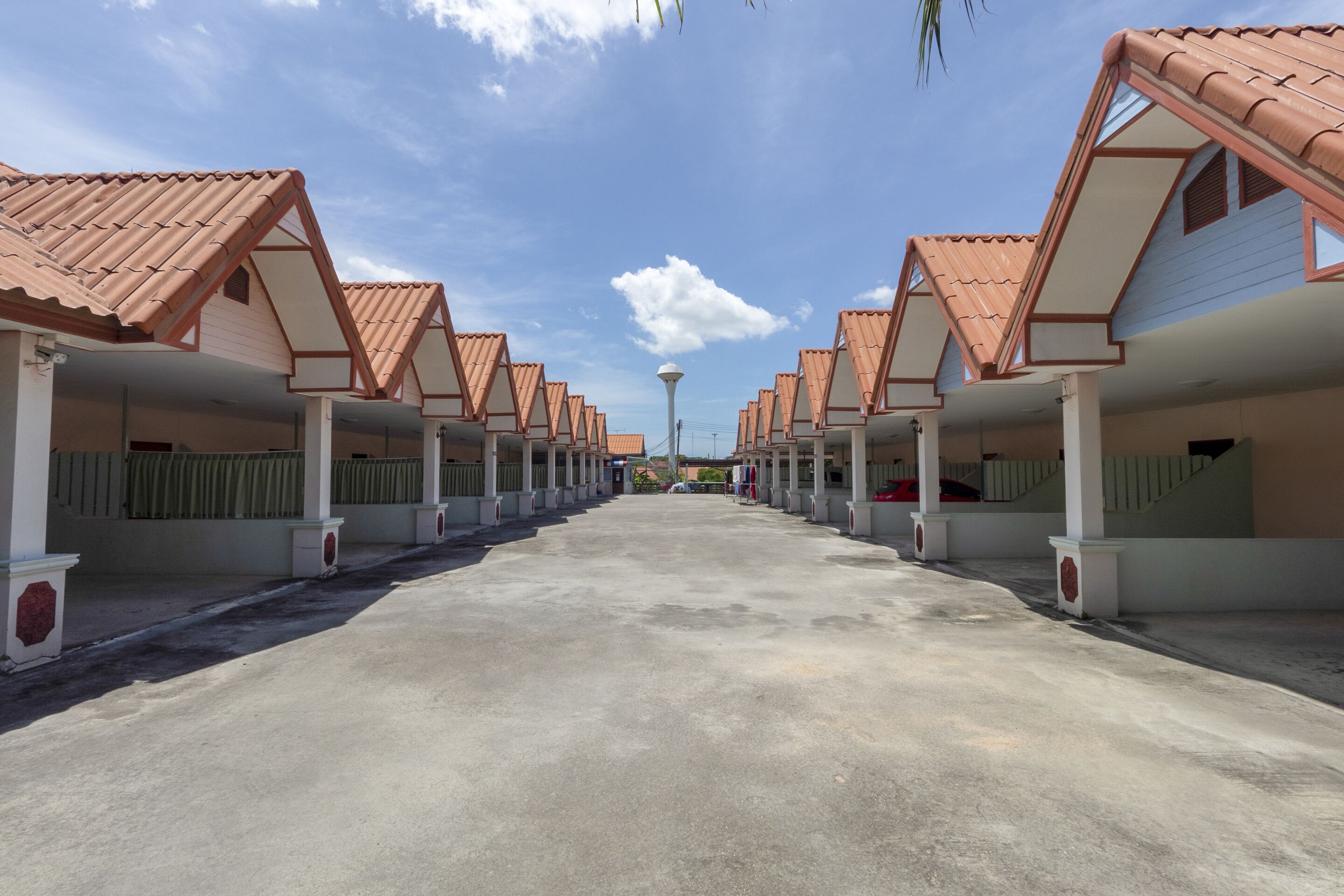 Paradise Resort by OYO Rooms