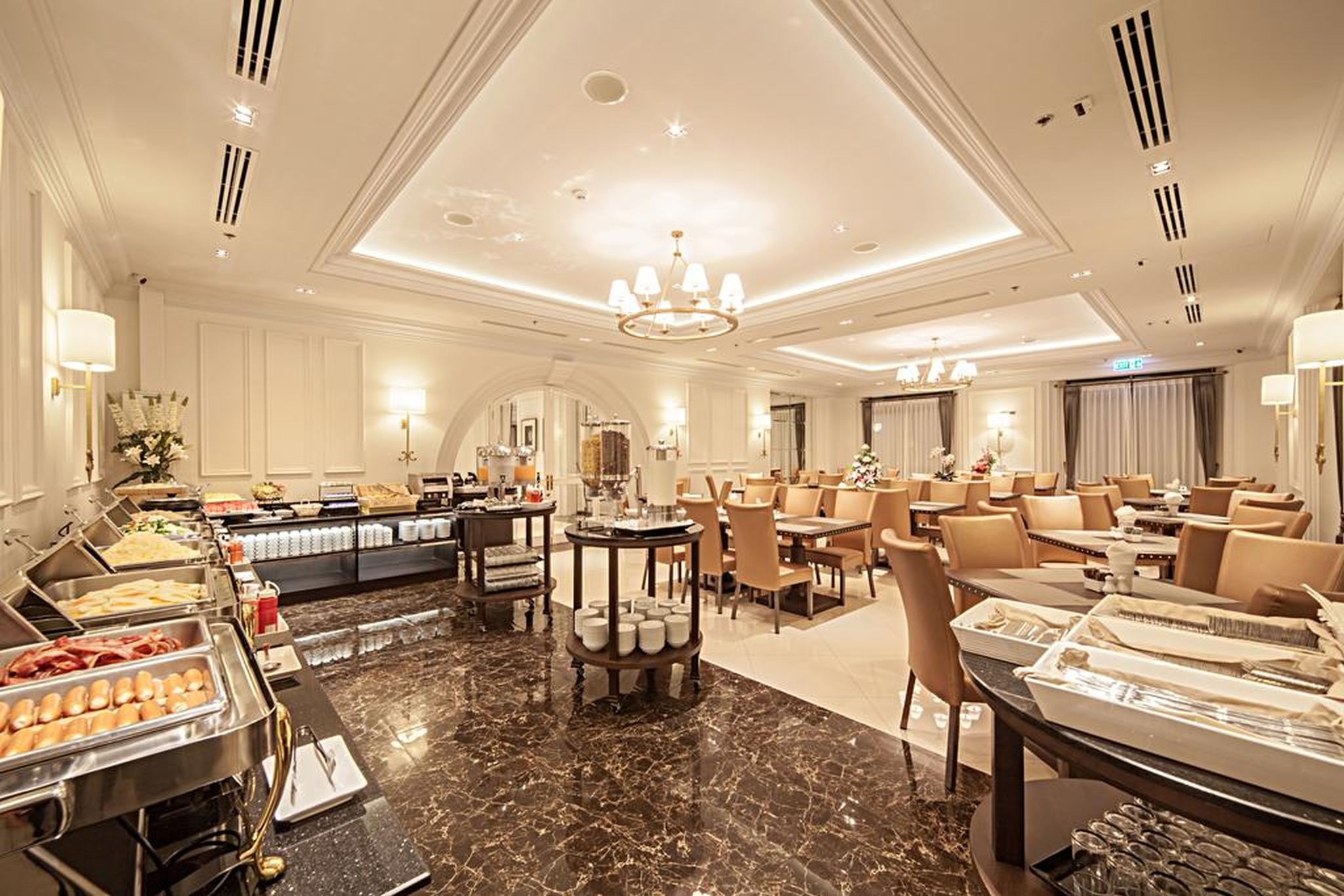 S N Plus Hotel